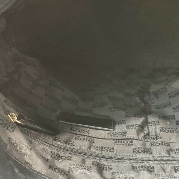 Michael Kors Millbrook Hobo Tote in Black Signature Canvas & Leather - Picture 5 of 5